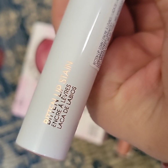 Lip Lot/Oil,scrub,cream,stain,gloss - Picture 8 of 8